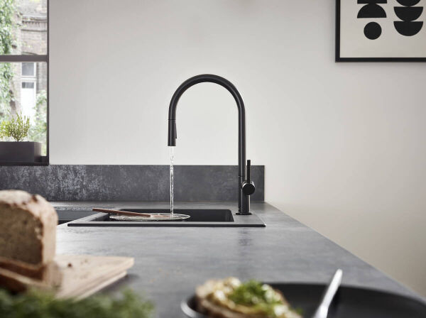 HANSGROHE TALIS M54 EVIYE BATARYASI TEK KOLLU CEKILEBILIR EL DUSU 2JET 72800670